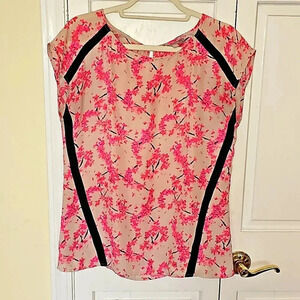 Banana Republic pink flower blouse size M